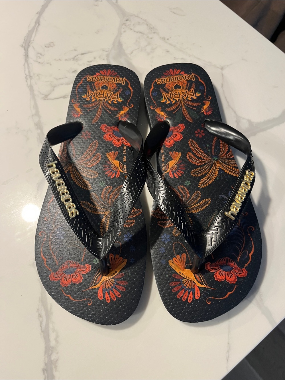 Havaianas Farm Rio Womens  Black Flip Flops with Orange Floral Design